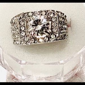 Men’s 2 carat CZ ring ❤️❤️❤️